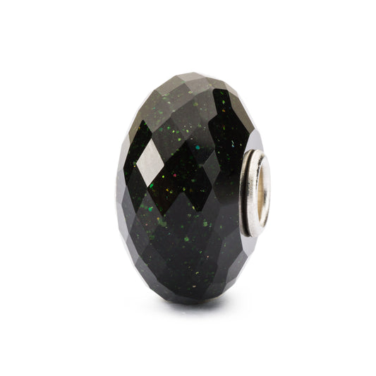 Faceted Green Goldstone